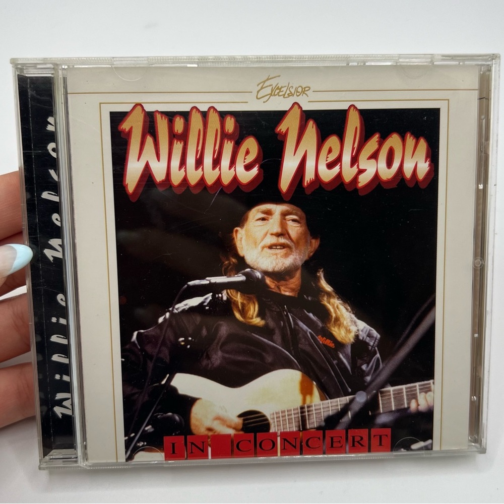 WILLIE NELSON IN CONCERT 1980 Popular Favorite Country Music Hits Vintage CD